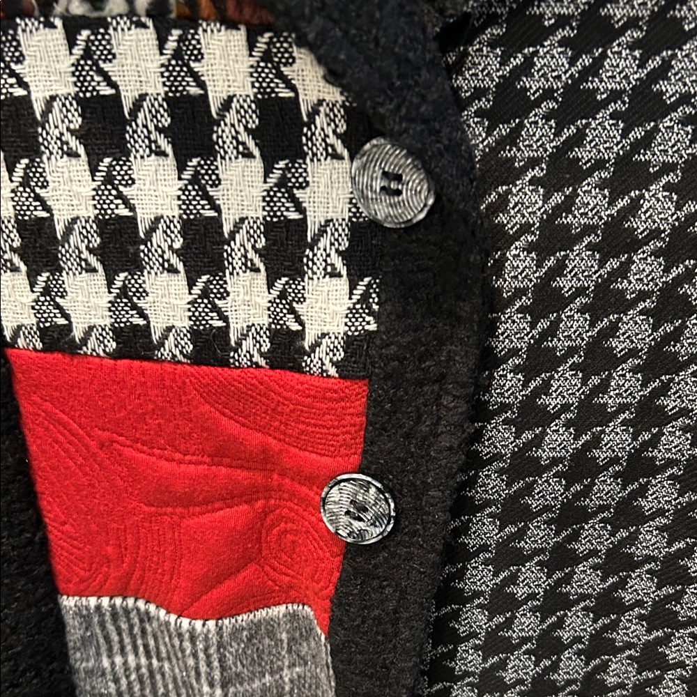 Radzoli Black and Red Patchwork Blazer - Picture 3 of 7